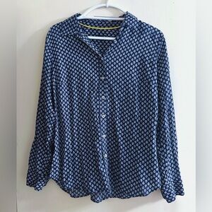 Talbots classic button-front cotton shirt- navy & white block print- size medium